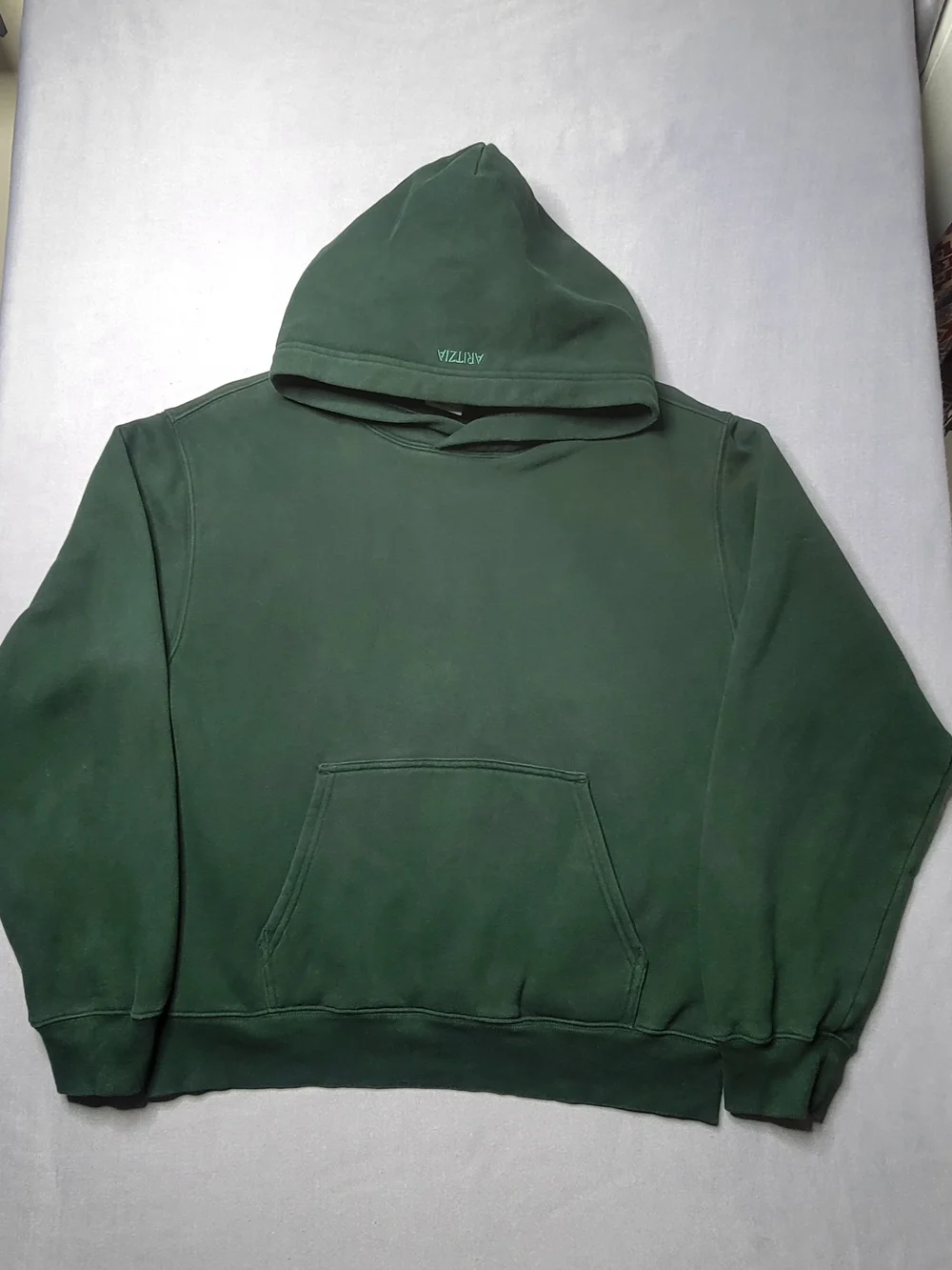 ARITZIA  Men's Forest Green Hooded Sweatshirt Size M